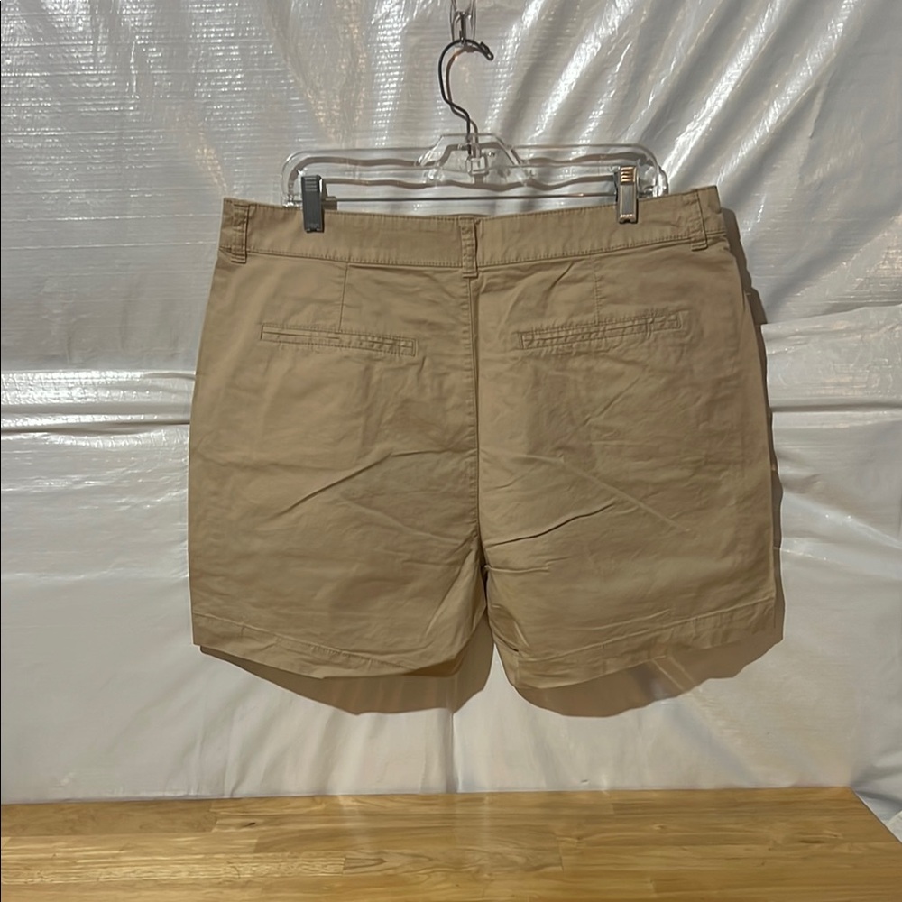 NWT Old Navy Women's High Rise Shorts - Tan - Picture 2 of 5